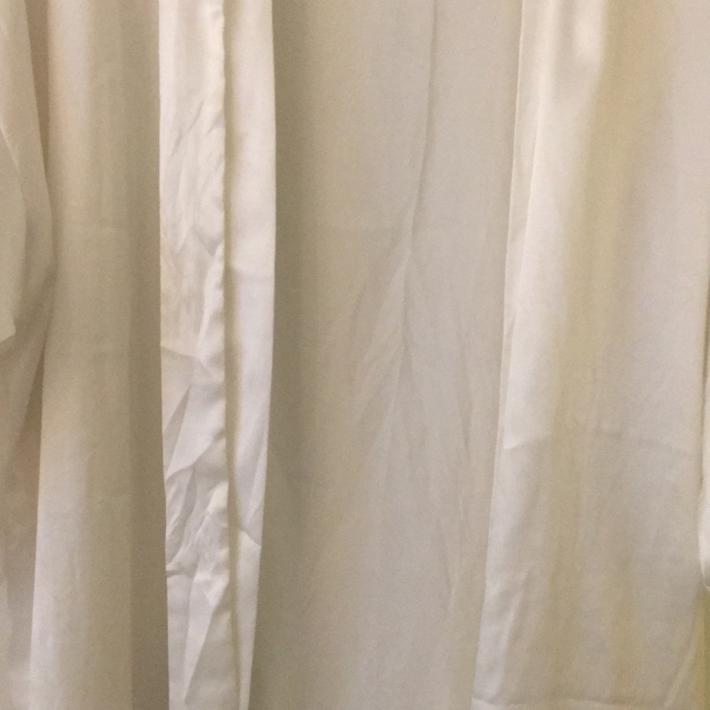Silk VS Robe - Picture 2 of 2